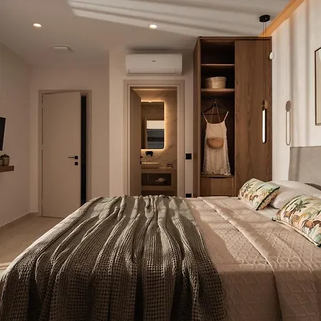 Capo Davia Seaside Villa *