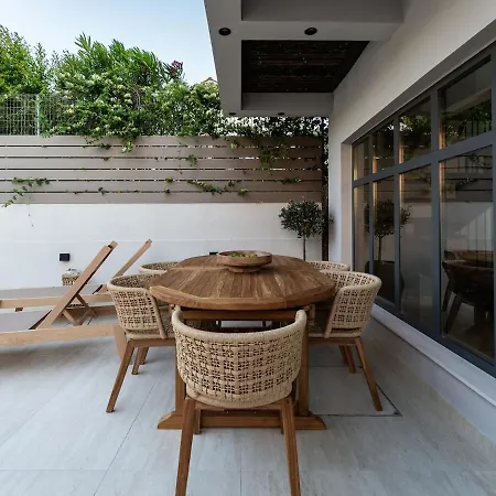 Capo Davia Seaside Villa *