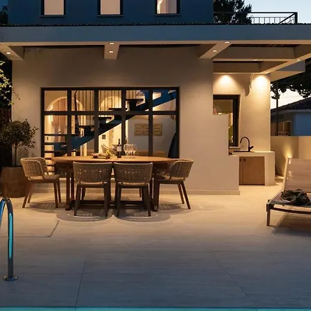 Vila Capo Davia Seaside *